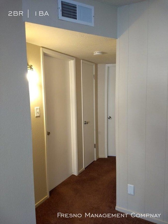 Building Photo - 2 bedroom in Fresno CA 93726