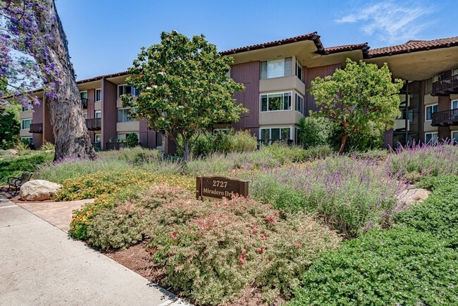 Building Photo - 2727 Miradero Dr