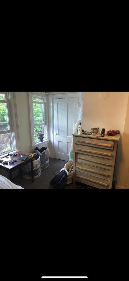 Building Photo - 7 University Pl