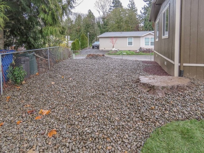 Building Photo - Century Meadows Home Available Now- Aurora