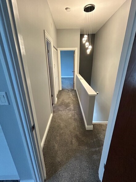 UPPER HALLWAY - 1118 Liverpool St