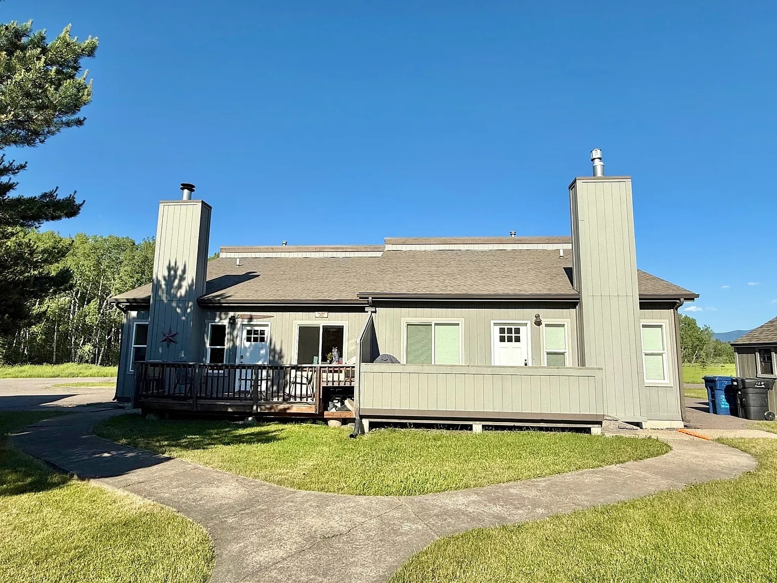 Building Photo - 72 Crestwood Dr