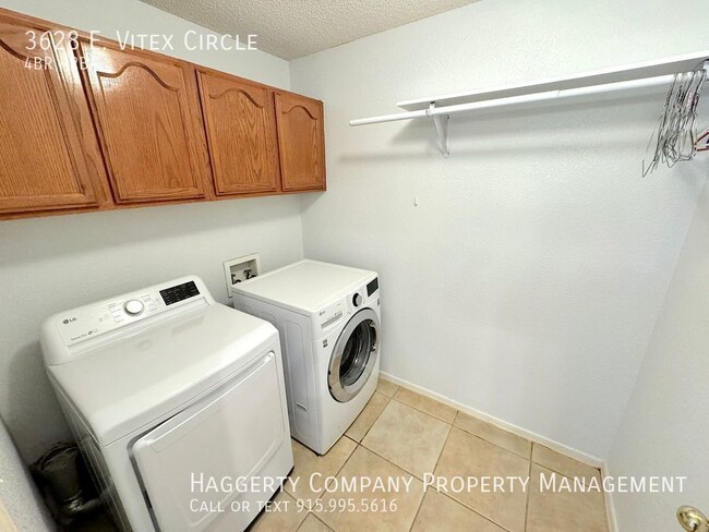 Building Photo - East El Paso 4 bed Refrig A/C