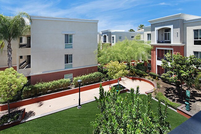 Building Photo - 101 N Plum Ave