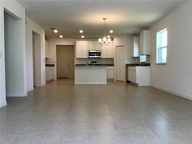 Building Photo - 15514 Gemini Dr
