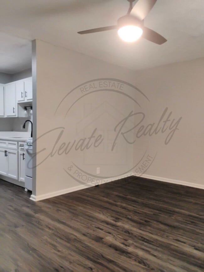 Building Photo - SPECIAL: 1/2 OFF APPLICATION FEES AND 1/2 ...