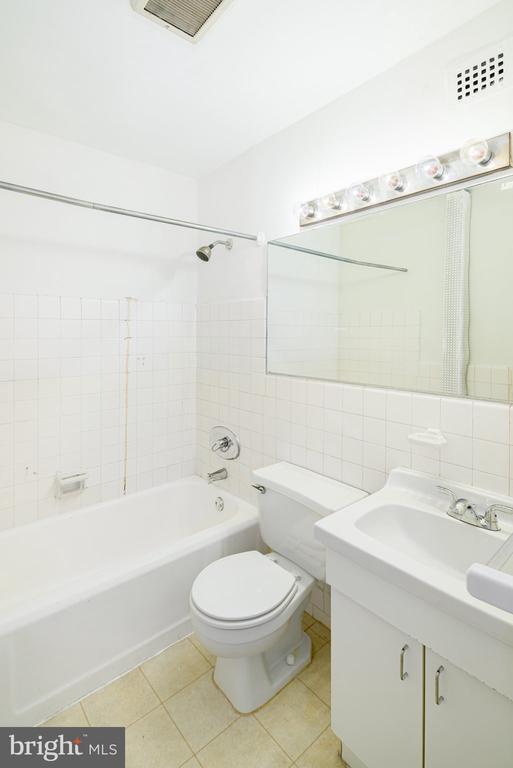 Building Photo - 2601 Pennsylvania Ave