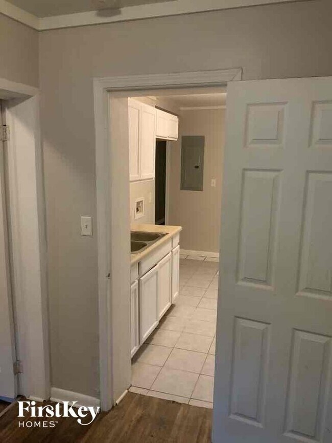 Building Photo - 1698 Sandtown Rd SW