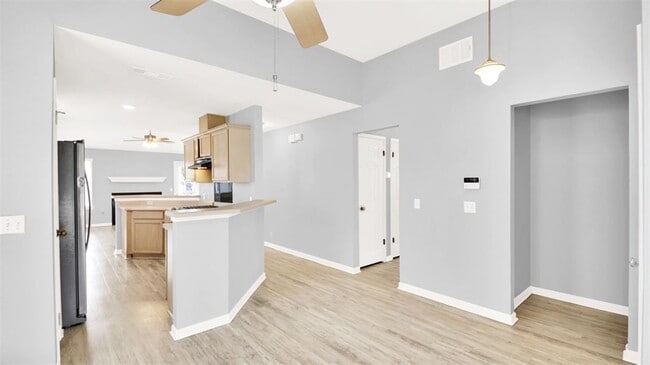 Building Photo - 4911 Edenbourgh Ln