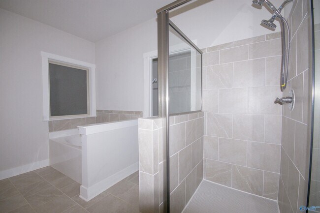 Building Photo - 28 Silky Oak Cir SW
