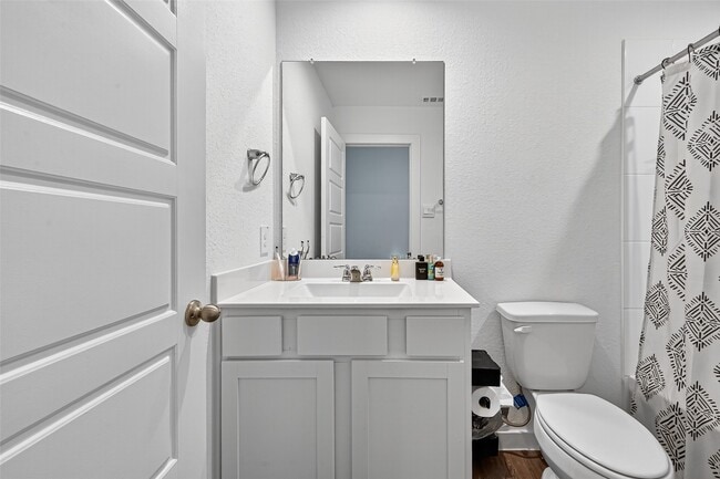 Building Photo - 8730 Shumard Oak Dr