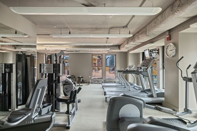 Building Photo - Gallery Place Large Studio | 1 Bath | 660 Sf