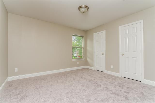 Building Photo - 431 Parker Dr