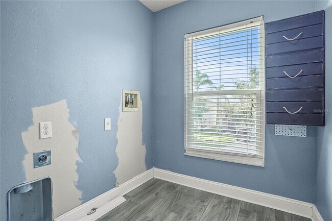 Building Photo - 25725 Aldus Dr