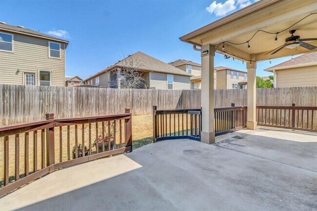 Building Photo - 900 Sawbuck Dr