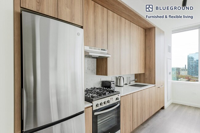 Building Photo - 1000 S Michigan Ave