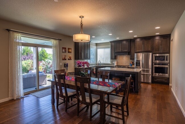 Building Photo - Four Bedroom Home + Bonus & Den in Gated C...