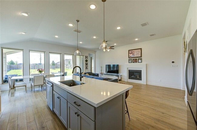 Building Photo - 7463 Denali Dr