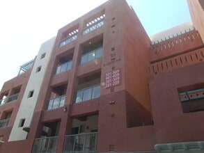 Building Photo - Fully Furnished Park Avenue Condo