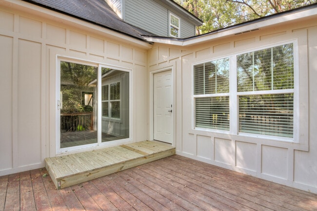 Building Photo - 4227 Waylon Dr