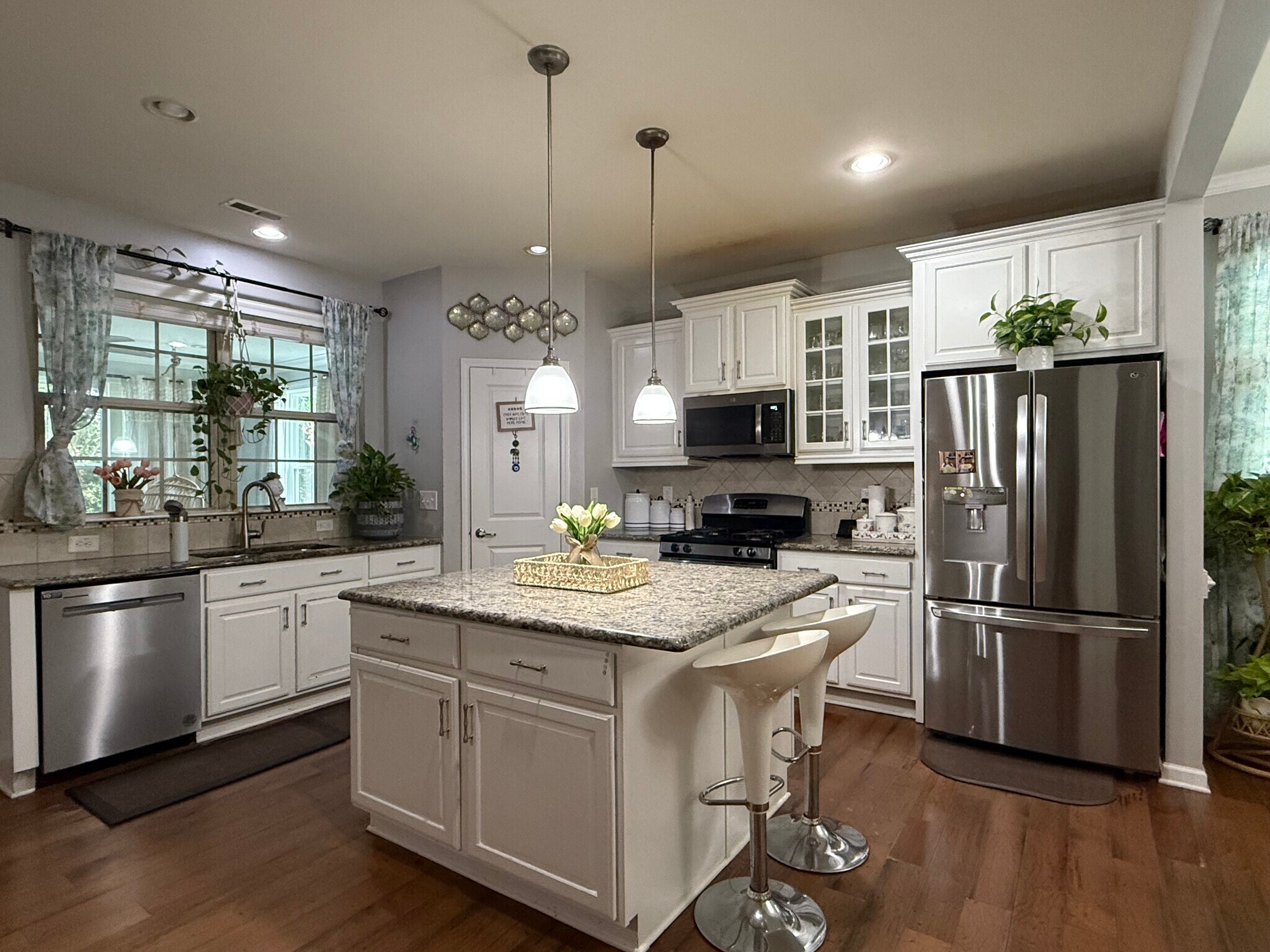Building Photo - 6000 Fryars Gate Ct