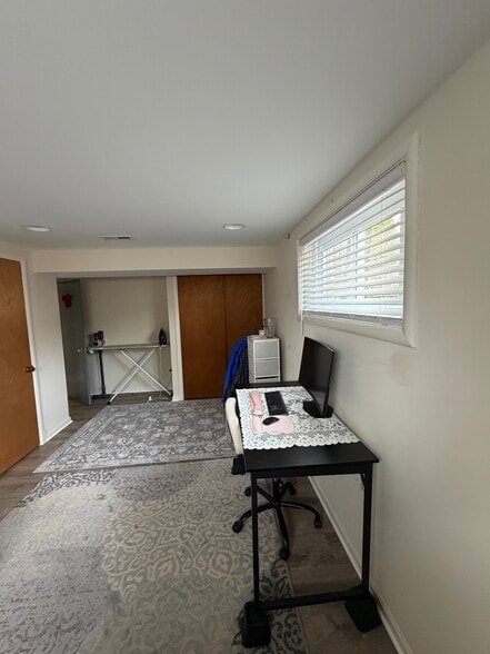 Building Photo - 7529 Fairwood Ln