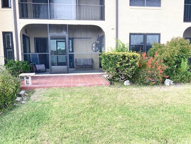 Building Photo - Casa Rio Waterfront Condominium