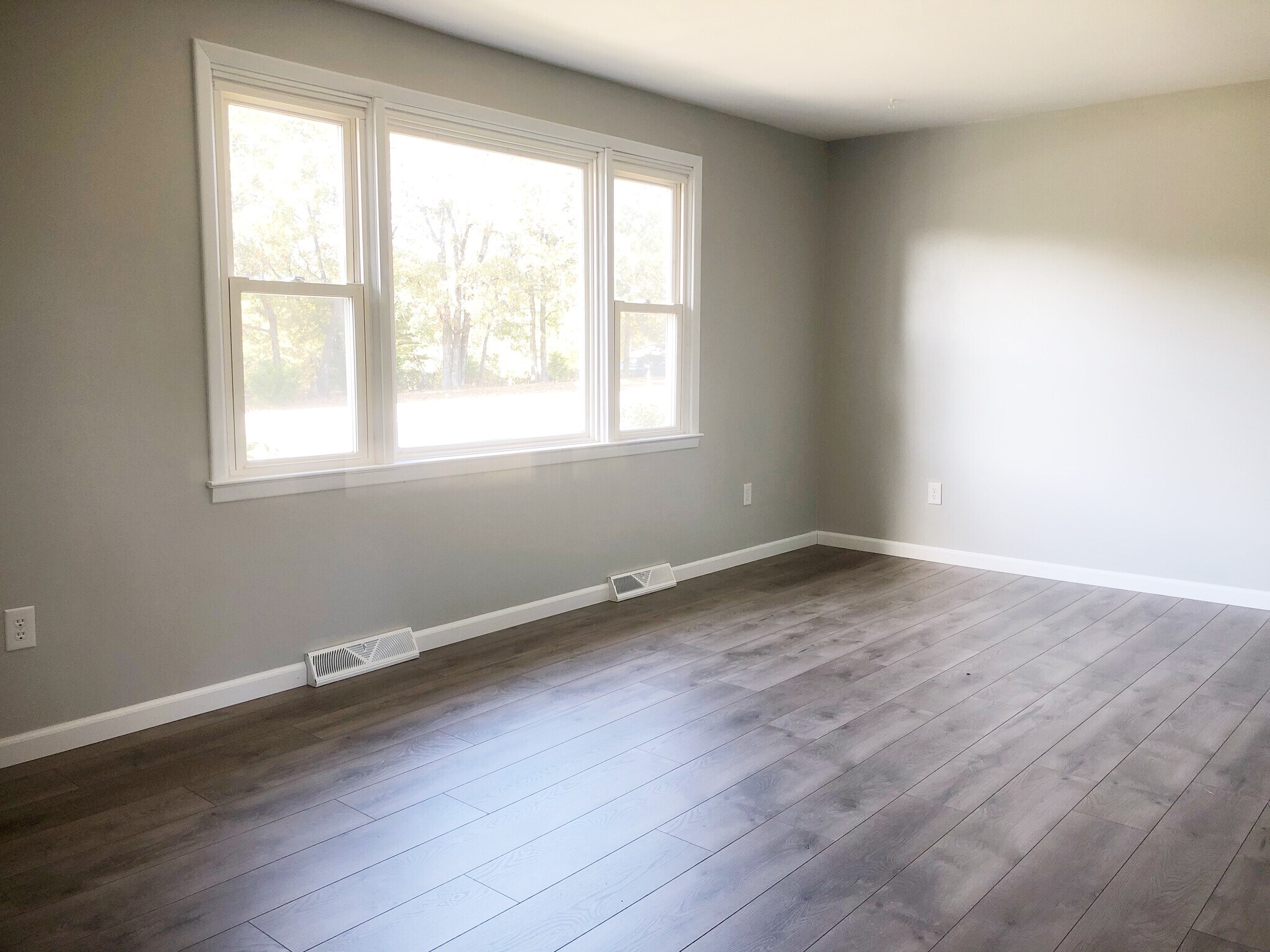 Building Photo - 7164 Hwy Bb