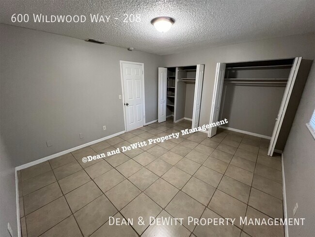 Building Photo - 600 Wildwood Way
