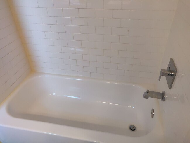 Building Photo - Charming 2BD/3.5BA Townhome in Highlandtown, Baltimore, MD!
