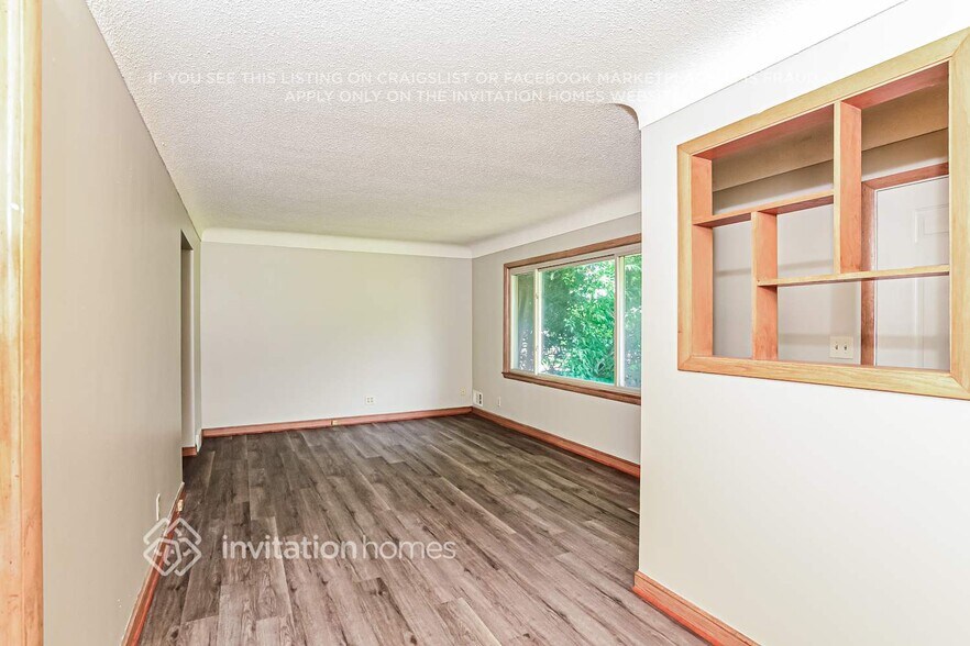 Building Photo - 5801 N Irving Ave
