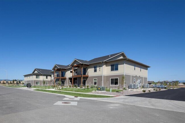 Building Photo - 202 Sawyer Ln