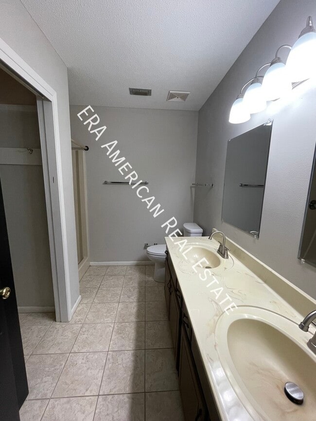 Building Photo - 532 Parkview Rd NW