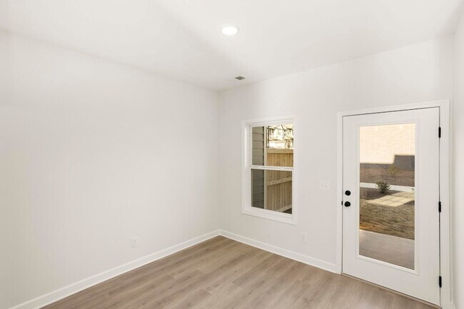 Building Photo - 505 Tappan Private Ln