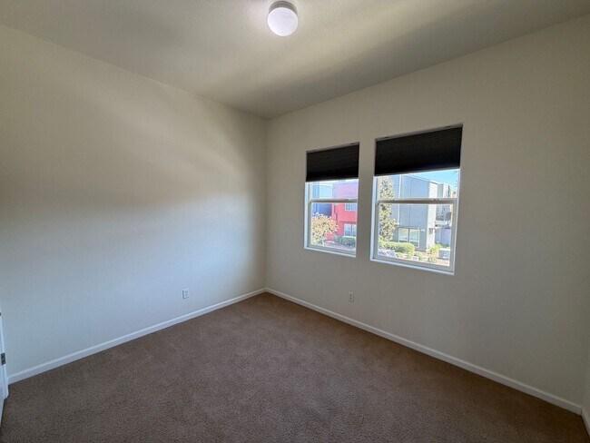 Building Photo - 10847 Wraysbury Way