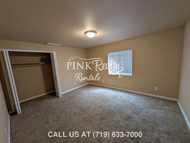 Building Photo - 8377 Freestar Way