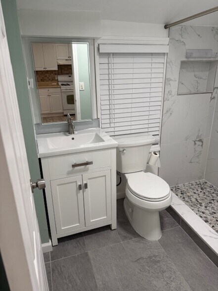 Building Photo - 67 Milton Ave