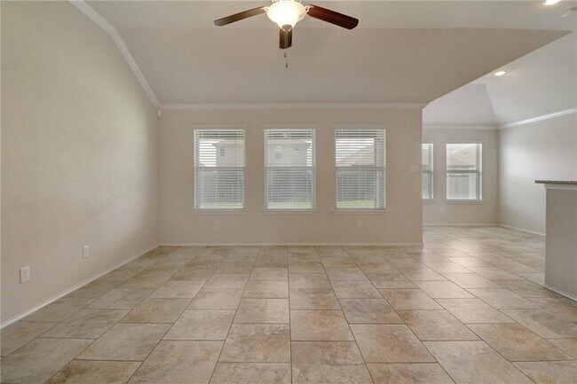 Building Photo - 330 Briar Park Dr