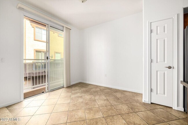 Building Photo - 1920 E Bell Rd