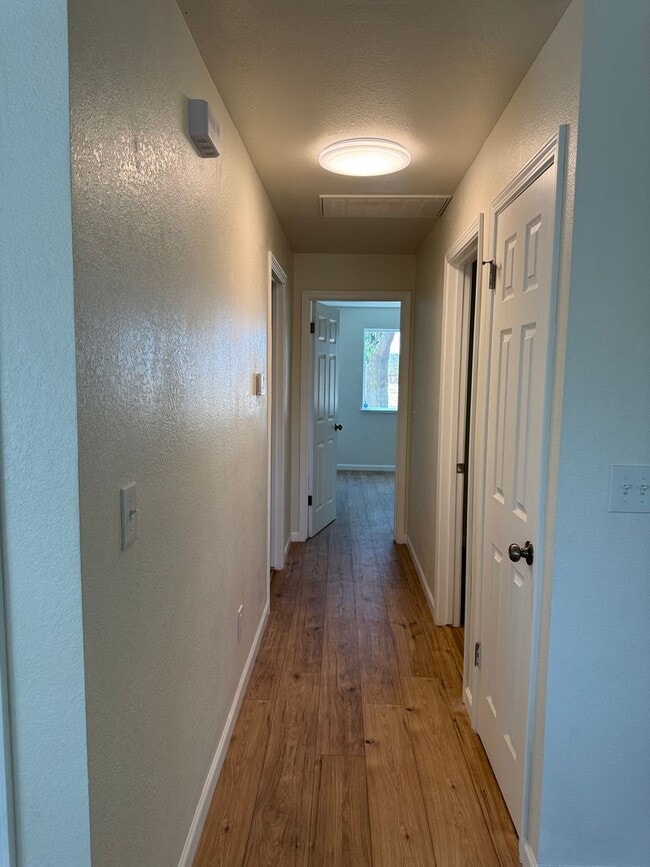 Building Photo - NOW AVAILABLE!!  2 Bedroom; 2 Bath Newly R...