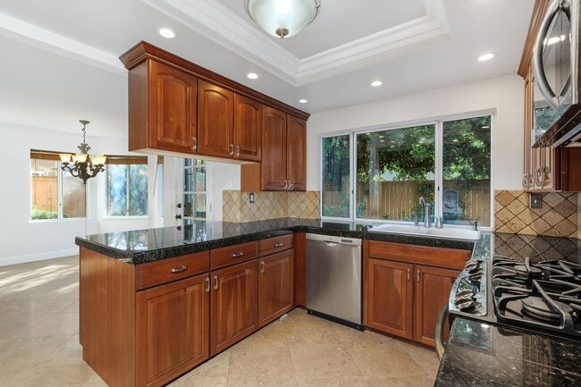 Building Photo - 30207 Silver Ridge Ct