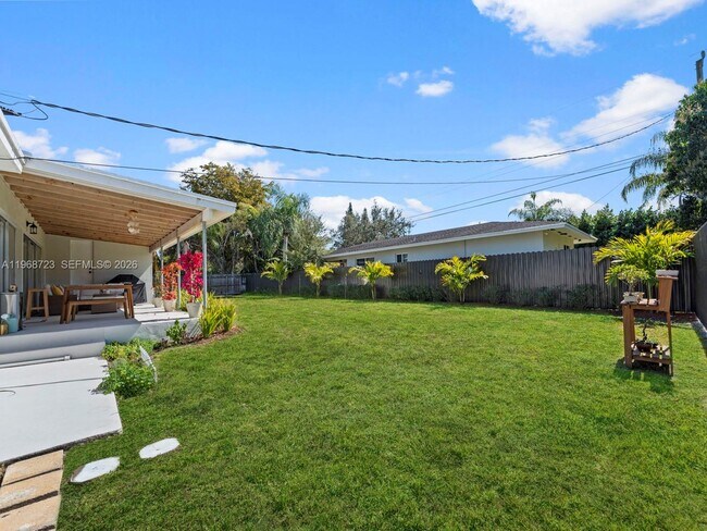 Building Photo - 9320 SW 125th Terrace