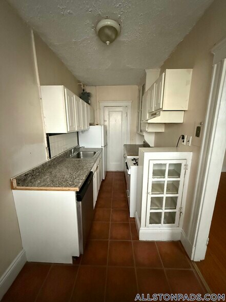 Building Photo - 33 Walbridge St