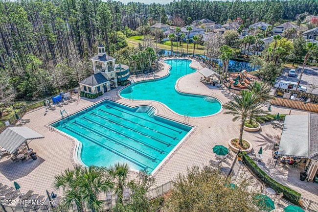 Building Photo - 705 W Kings College Dr