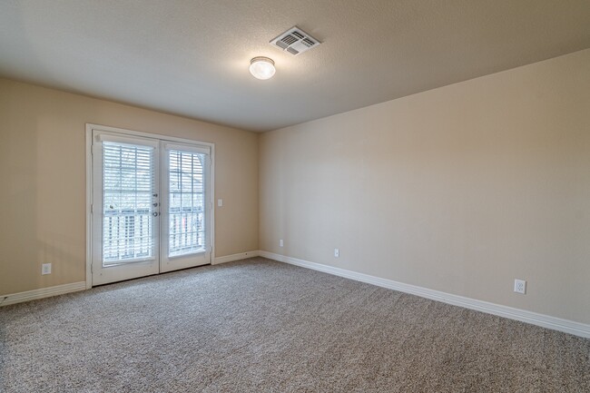 Building Photo - 736 Great Cloud Dr