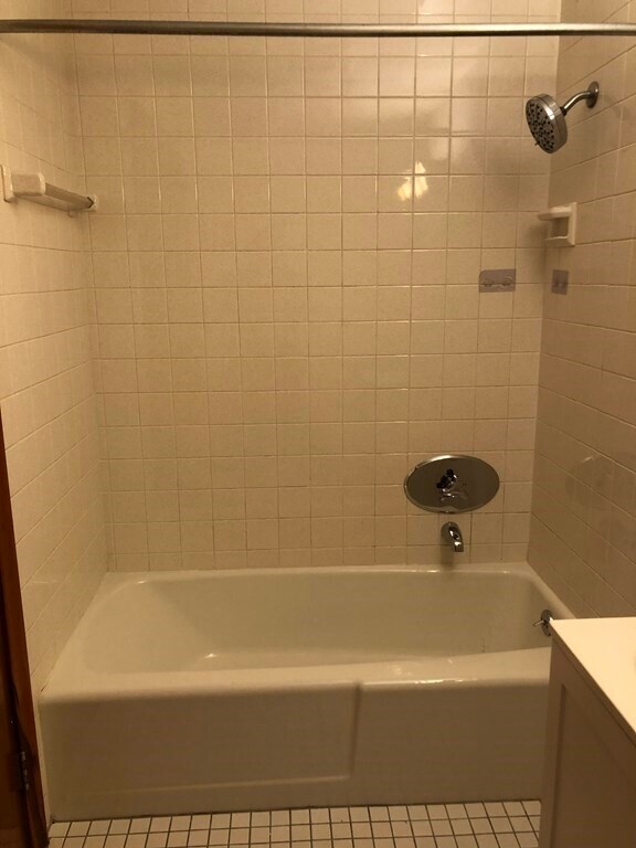 Building Photo - 103 Trapelo Rd