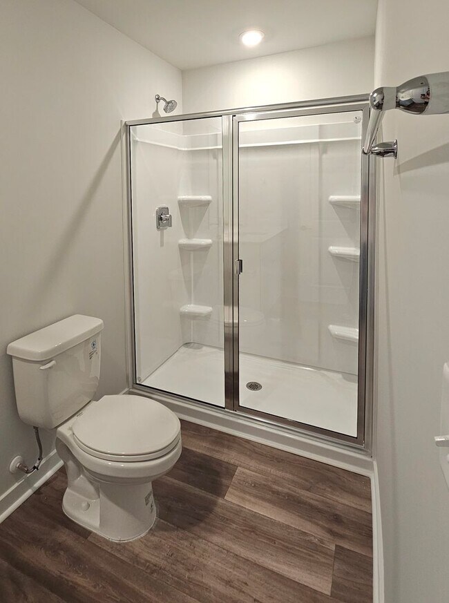 Building Photo - 332 Pleasant Vly Dr