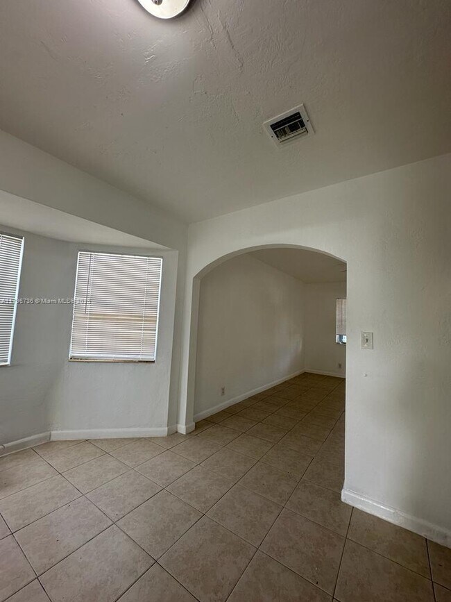 Building Photo - 2628 Fletcher Ct