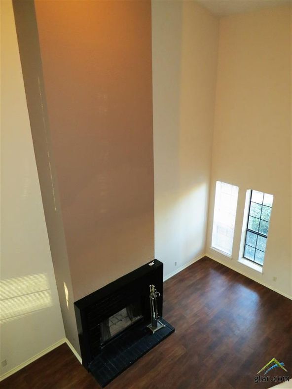 Building Photo - 5809 Hollytree-