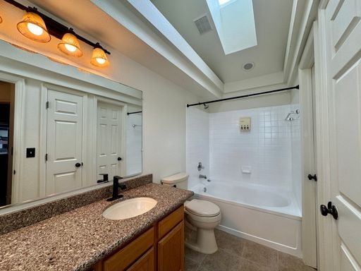 Building Photo - Cheery 3 bedroom 2 Bath Home! Available NOW
